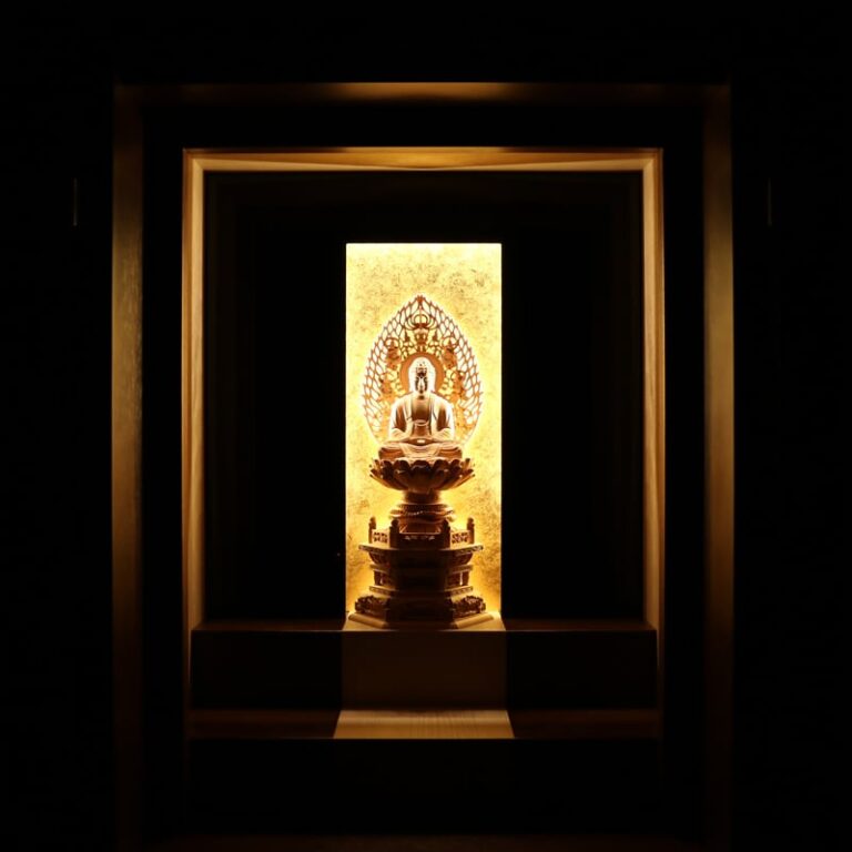 お仏壇の本尊について