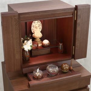 店長おすすめセット01の斜め角度からの本尊・仏具・リンの一式セット例