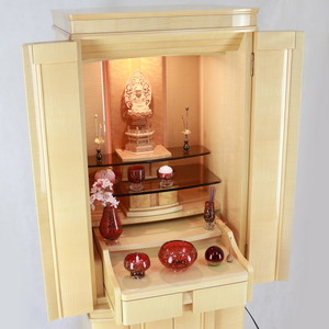 店長おすすめセット01の斜め角度からの本尊・仏具・リンの一式セット例